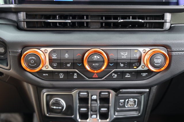 2025 Jeep Gladiator Mojave X
