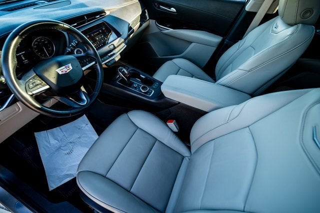 2022 Cadillac XT4 Premium Luxury