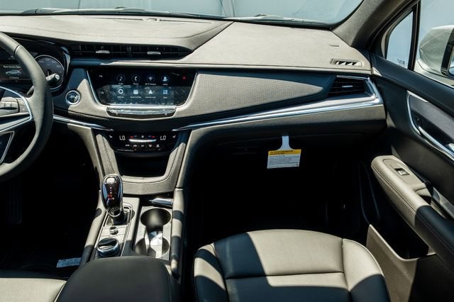 2026 Cadillac XT5 Luxury