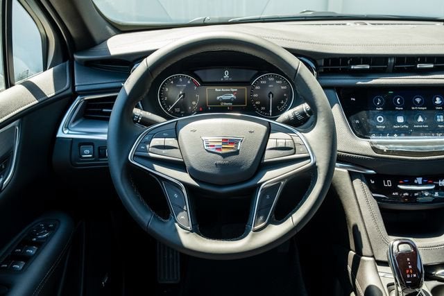 2026 Cadillac XT5 Luxury