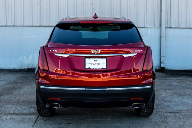 2026 Cadillac XT5 Luxury