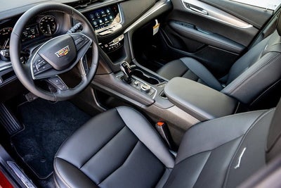 2026 Cadillac XT5 Luxury