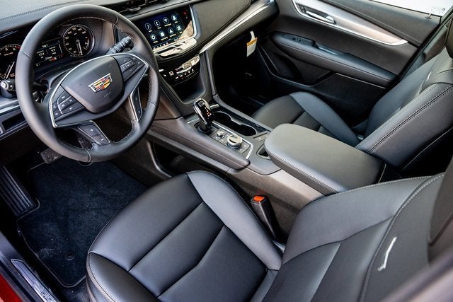 2026 Cadillac XT5 Luxury