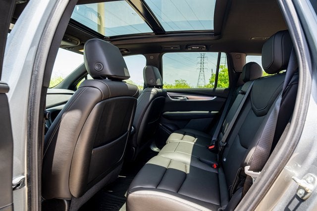2025 Cadillac XT6 Luxury