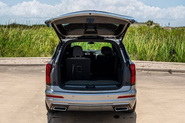 2025 Cadillac XT6 Luxury