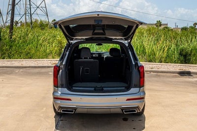 2025 Cadillac XT6 Luxury