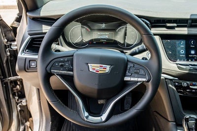 2025 Cadillac XT6 Luxury