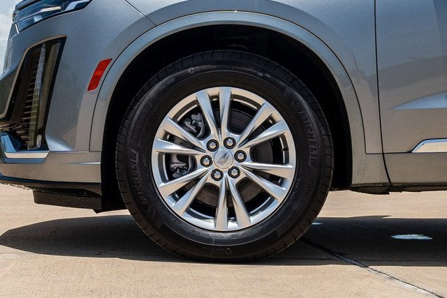 2025 Cadillac XT6 Luxury