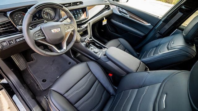 2025 Cadillac XT6 Premium Luxury