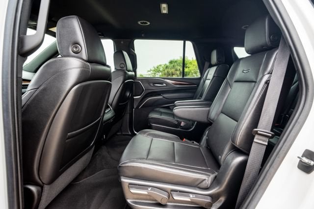 2022 Cadillac Escalade Luxury