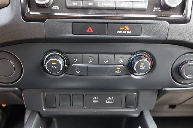 2022 Nissan Frontier SV