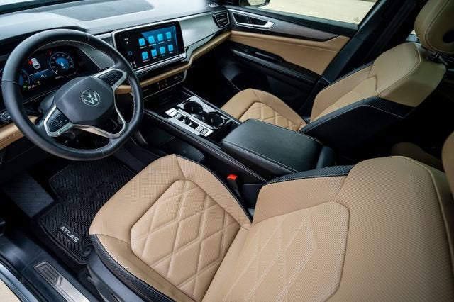 2024 Volkswagen Atlas Cross Sport 2.0T SE w/Technology