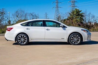 2017 Toyota Avalon Hybrid XLE Plus