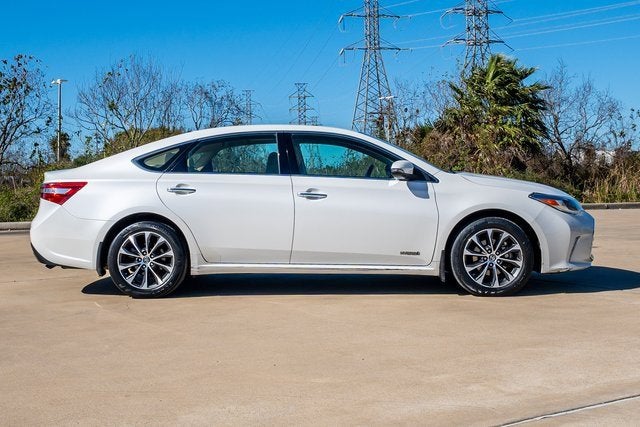 2017 Toyota Avalon Hybrid XLE Plus