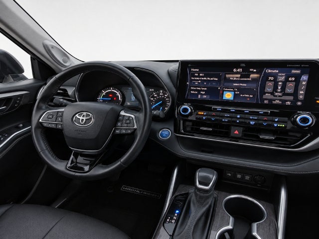 2021 Toyota Highlander Hybrid Platinum