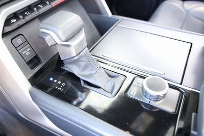 2023 Toyota Tundra 2WD Platinum