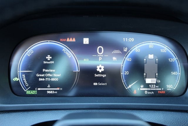 2025 Toyota Crown Signia XLE