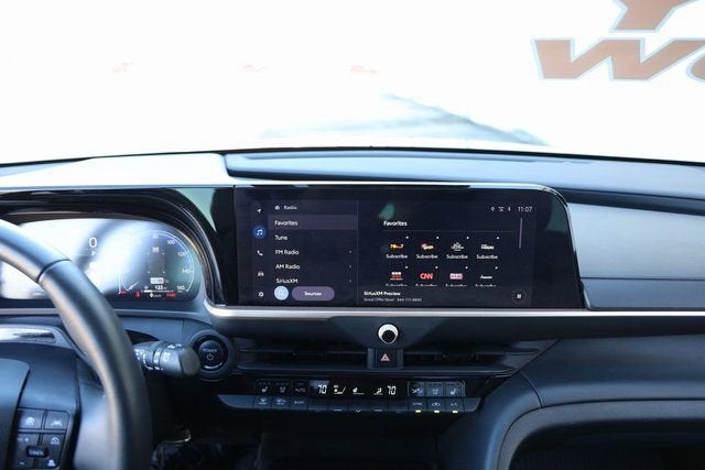 2025 Toyota Crown Signia XLE