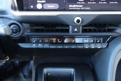 2025 Toyota Crown Signia XLE