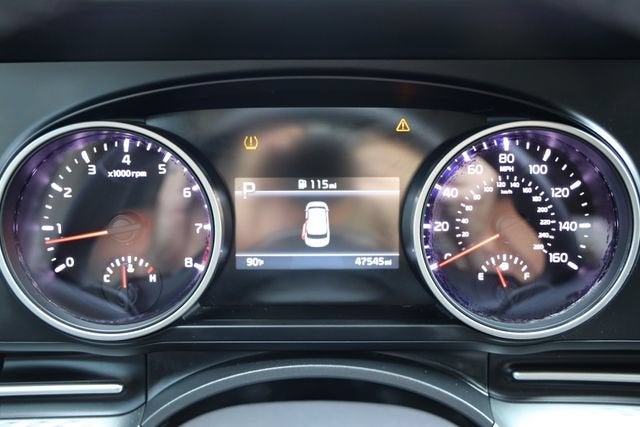 2023 Kia Carnival LX