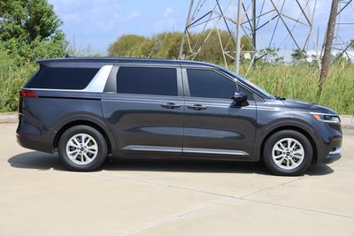 2023 Kia Carnival LX