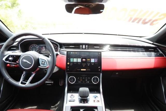 2024 Jaguar XF R-Dynamic SE