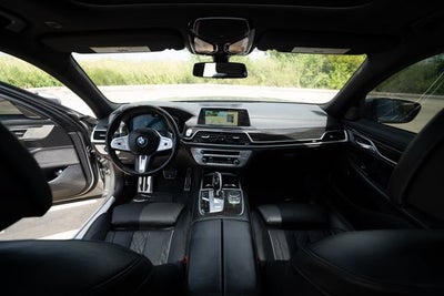 2021 BMW 7 Series 740i