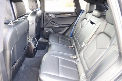 2022 Porsche Macan NA