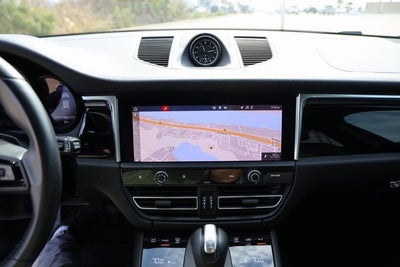 2022 Porsche Macan NA