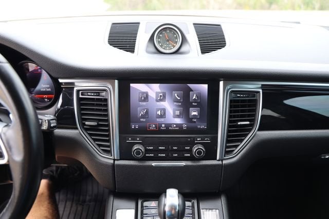 2018 Porsche Macan NA