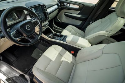 2019 Volvo XC40 Momentum
