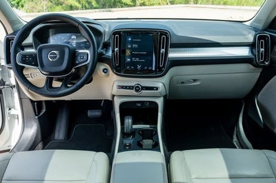 2019 Volvo XC40 Momentum