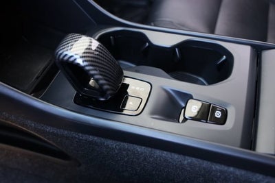 2025 Volvo XC40 Core Bright Theme